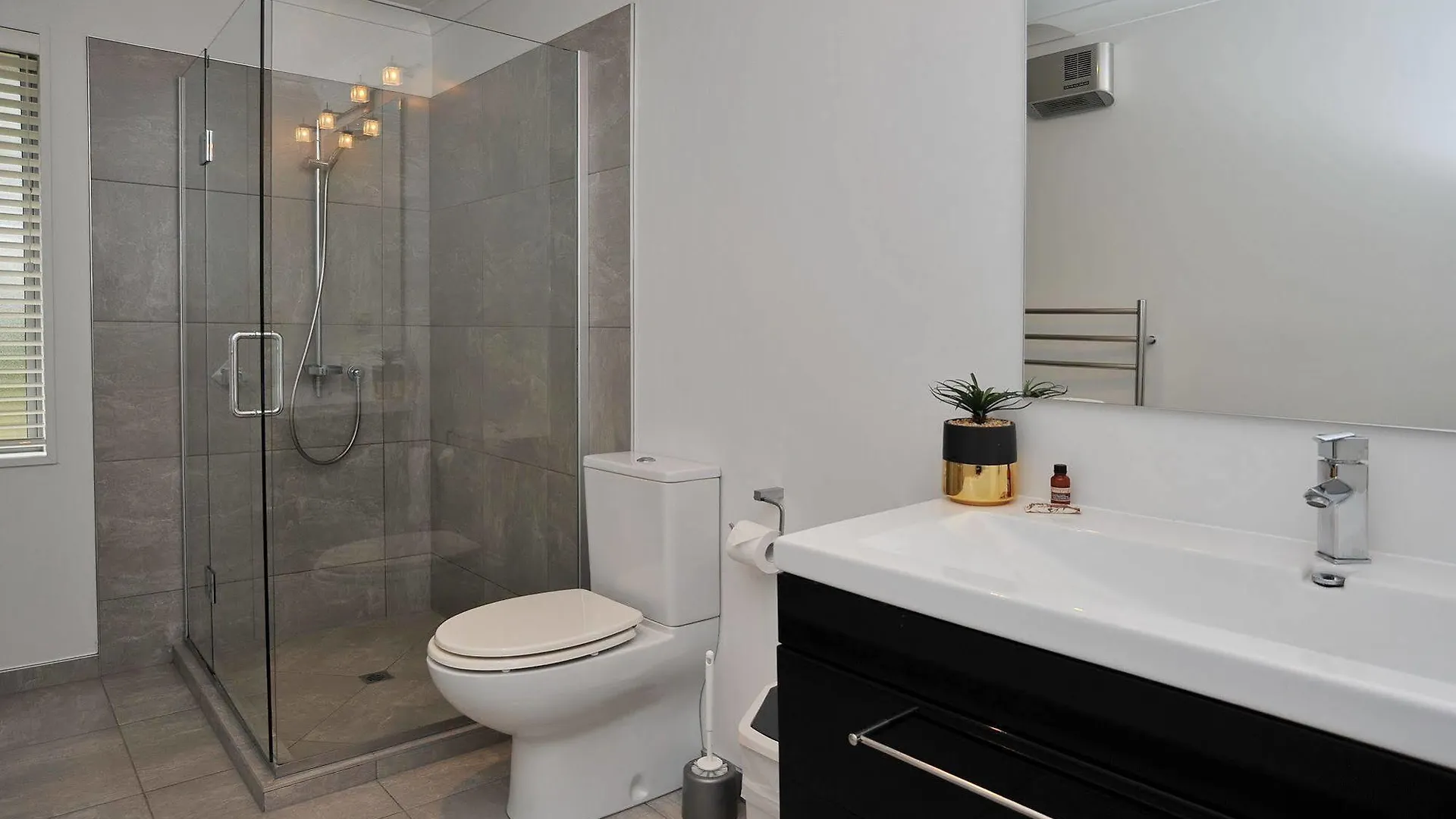 Ilam Villa - Christchurch Holiday Homes